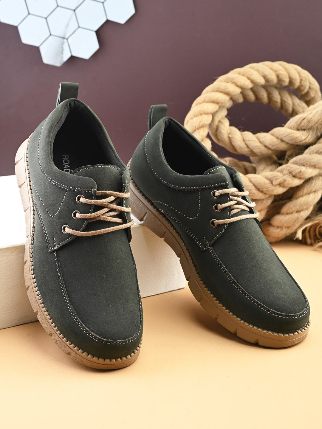 The Roadster Lifestyle Co. Men Lace Up Memory Foam Padded Insole Sneakers