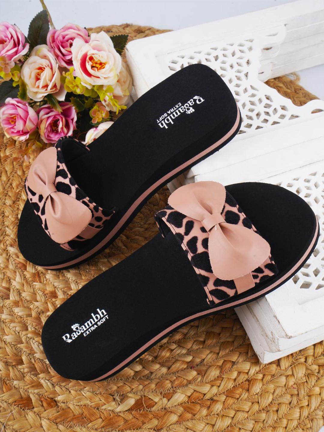 Rasambh Women Printed Sliders