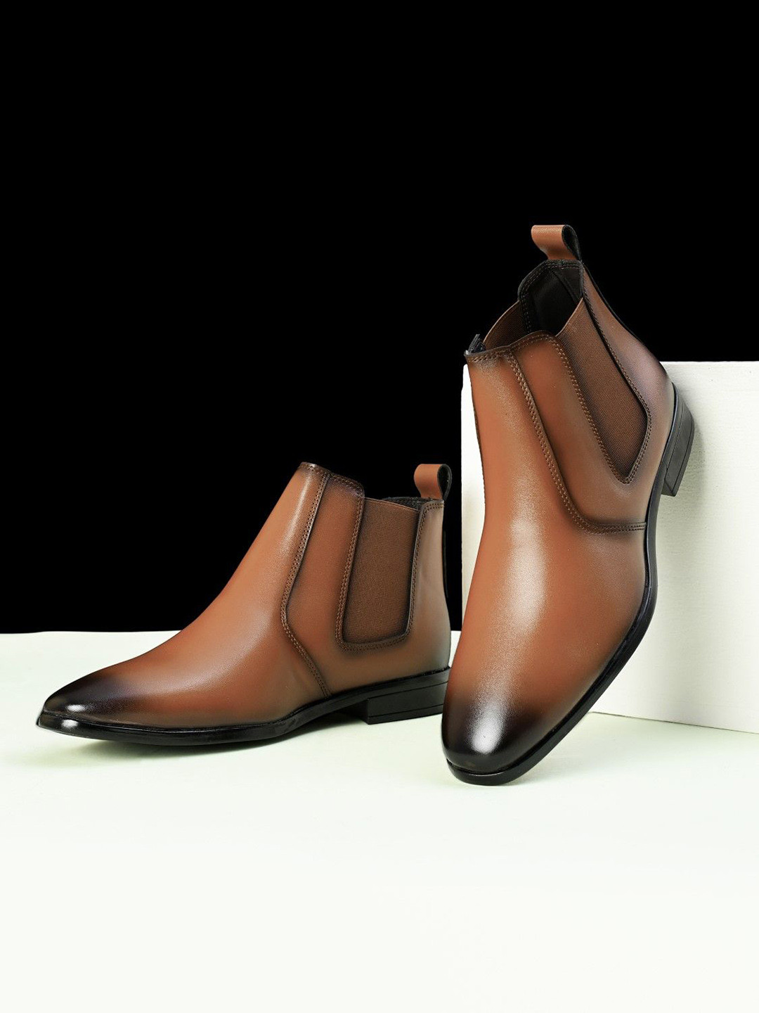 The Roadster Lifestyle Co Men Comfortable Non Slip Flat Sole Chelsea Boots