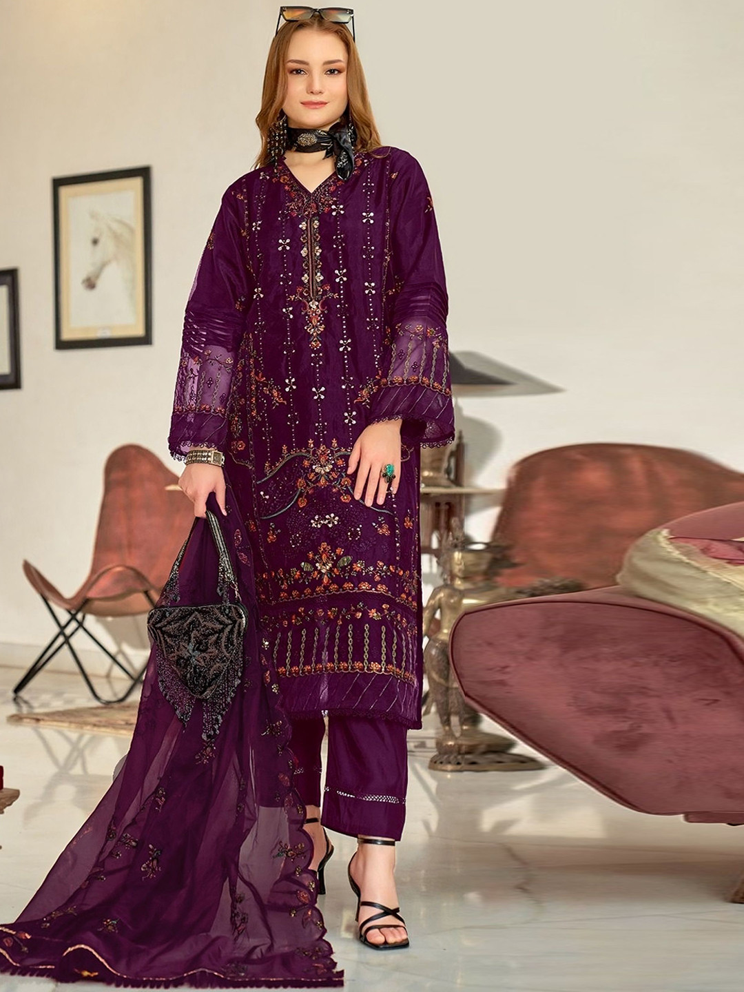 UDAY ENTERPRISE Floral Embroidered V-Neck Thread Work Kurta With Salwar And Dupatta