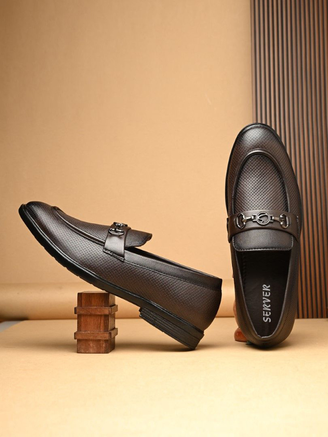 SERVER Men Leather Slip-On Round Toe Loafers