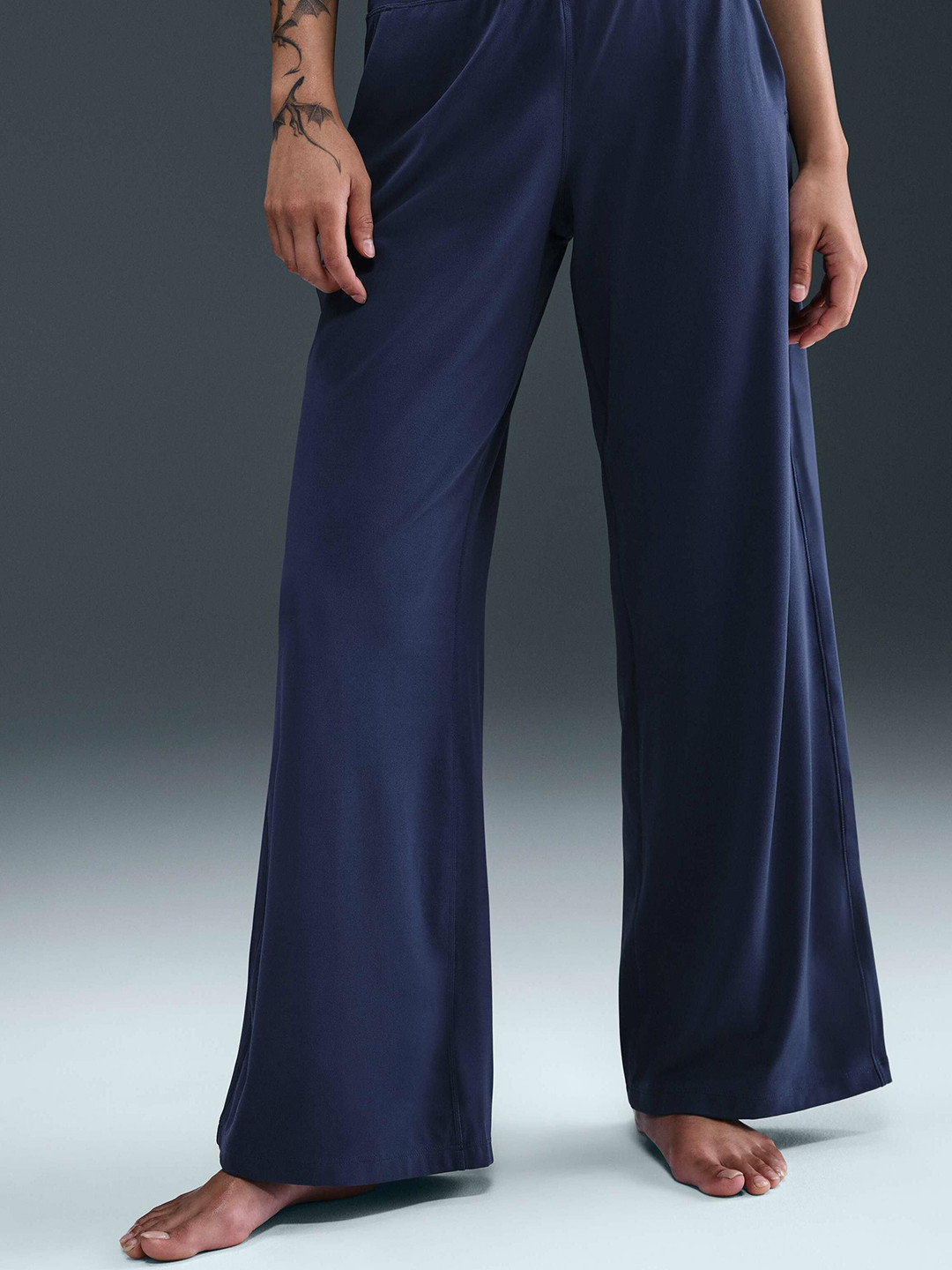 Nike Zenvy Women's Dri-Fit High-Waisted Wide-Leg Trousers