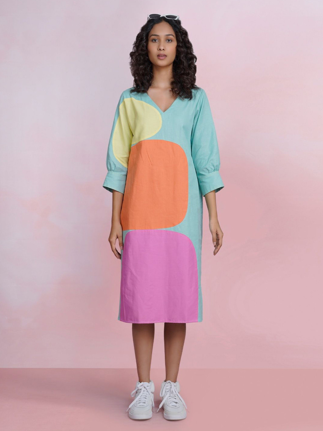THE HOUSE OF HEMP Colourblocked Cuffed Sleeves A-Line Midi Dress