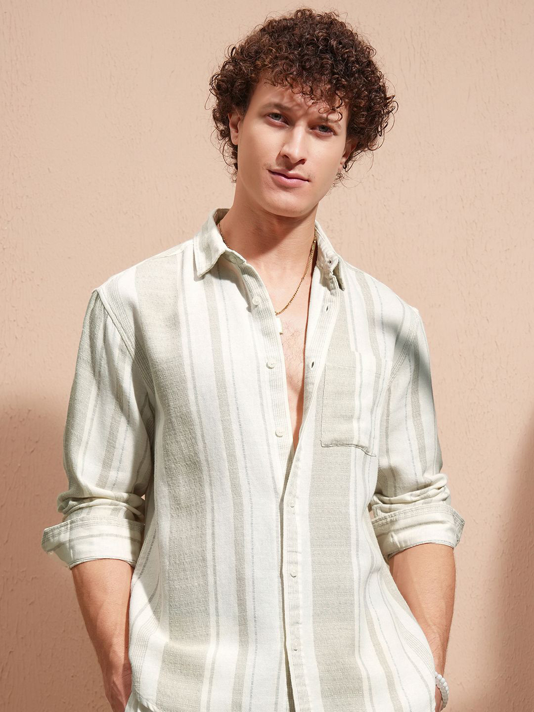 HIGHLANDER Men Relaxed Fit Vertical Striped Spread Collar Casual Shirt
