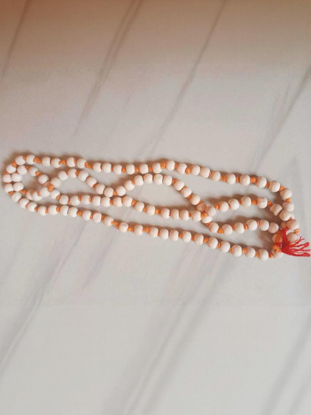 AURRA STORES White Metal Necklace