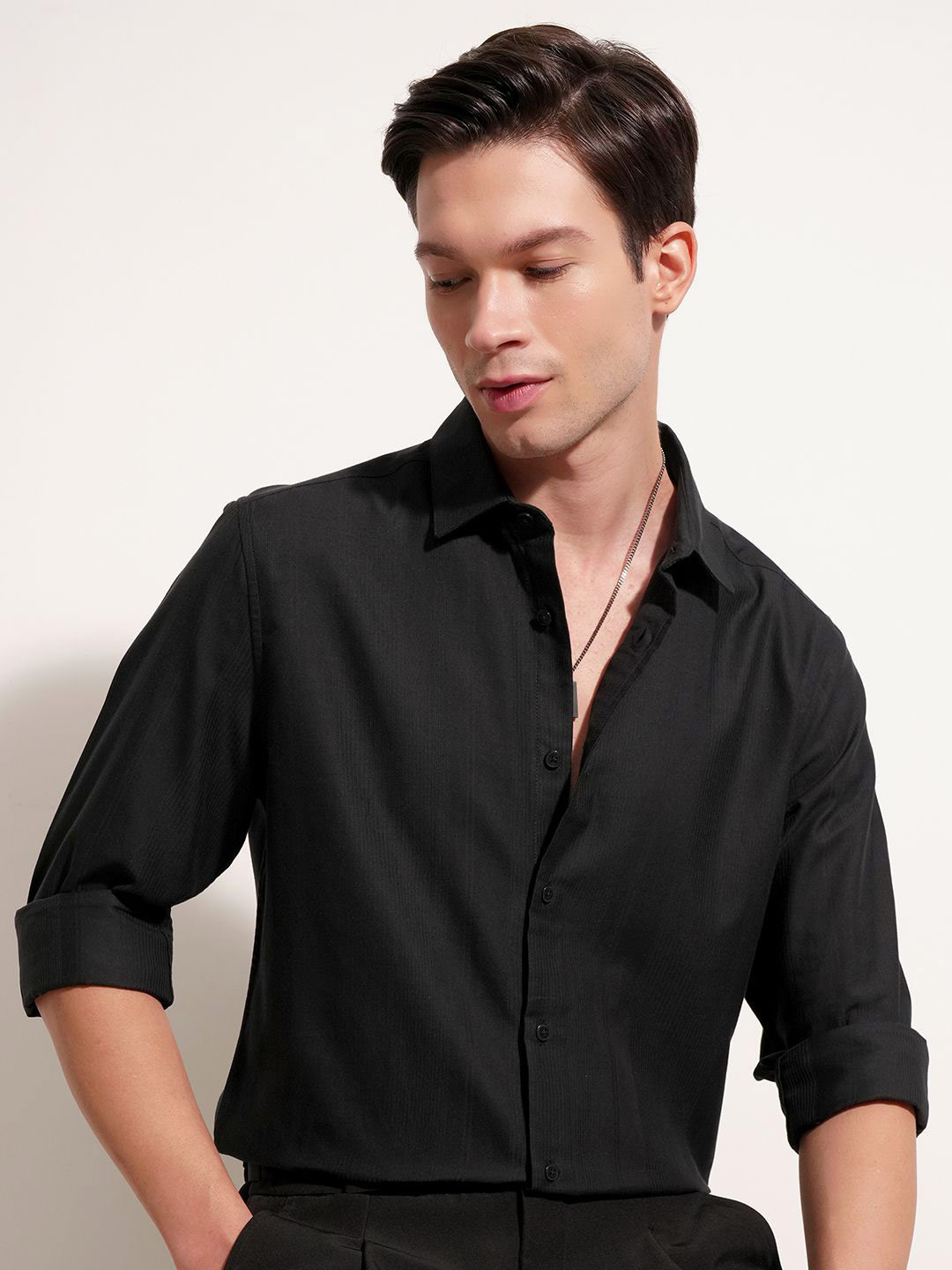 HIGHLANDER Dobby Textured Cutaway Collar Long Sleeves Shirt
