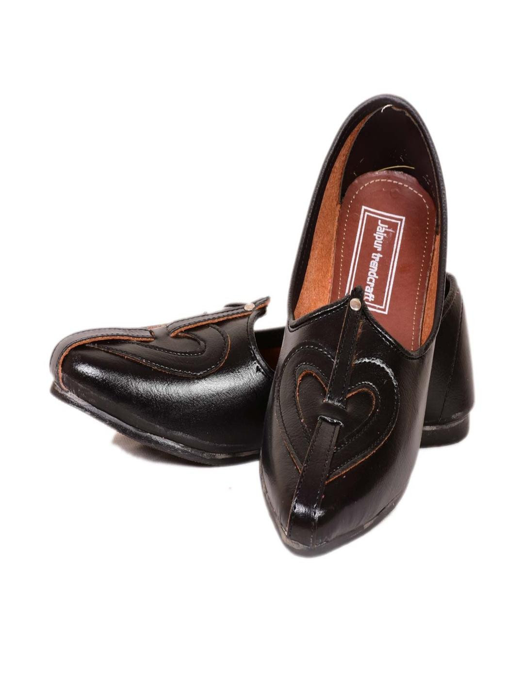 JAIPUR TRENDCRAFT Men Textured Mojaris
