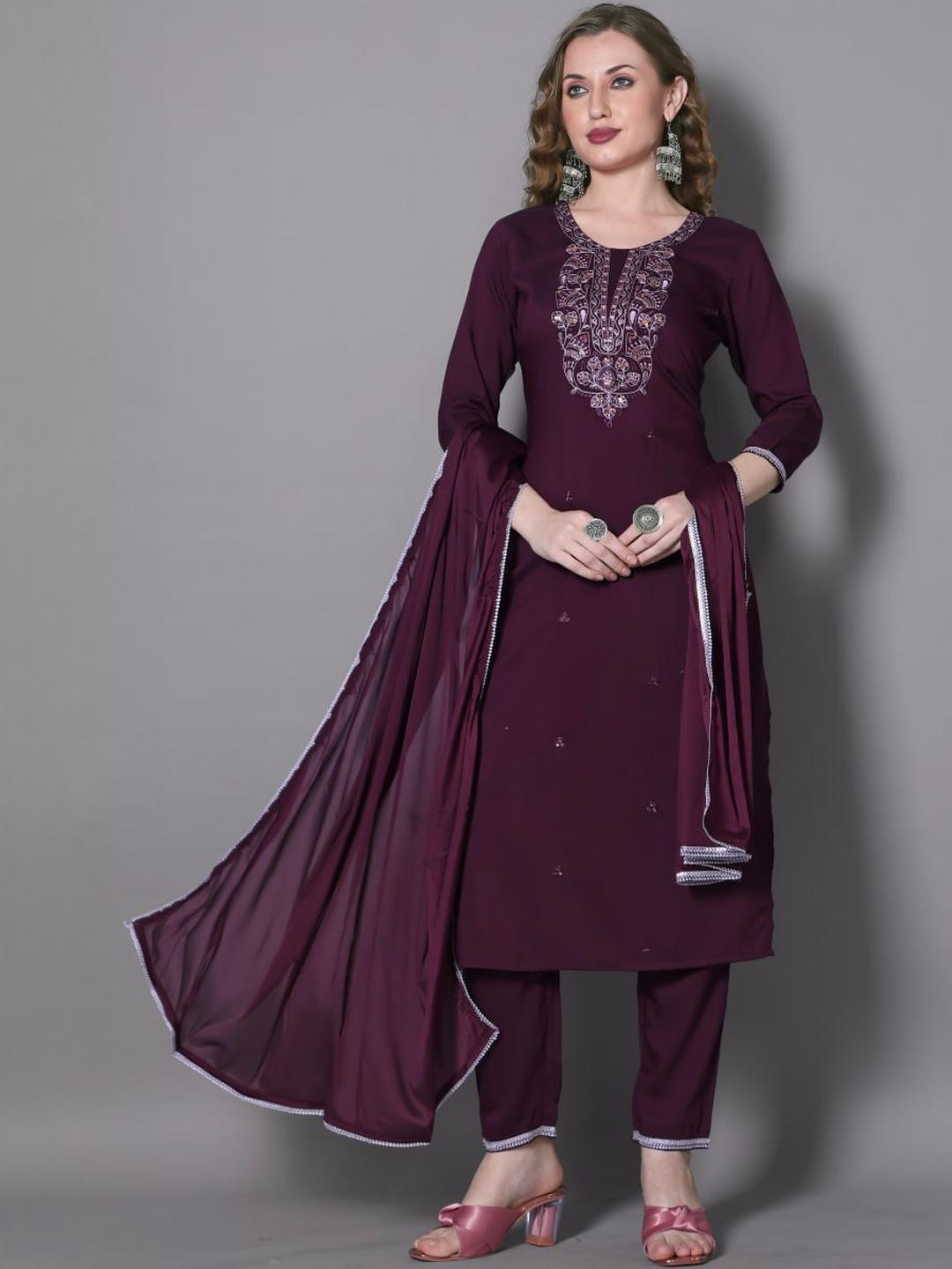 Ras Madhuri Women Silk Blend Kurta Sets