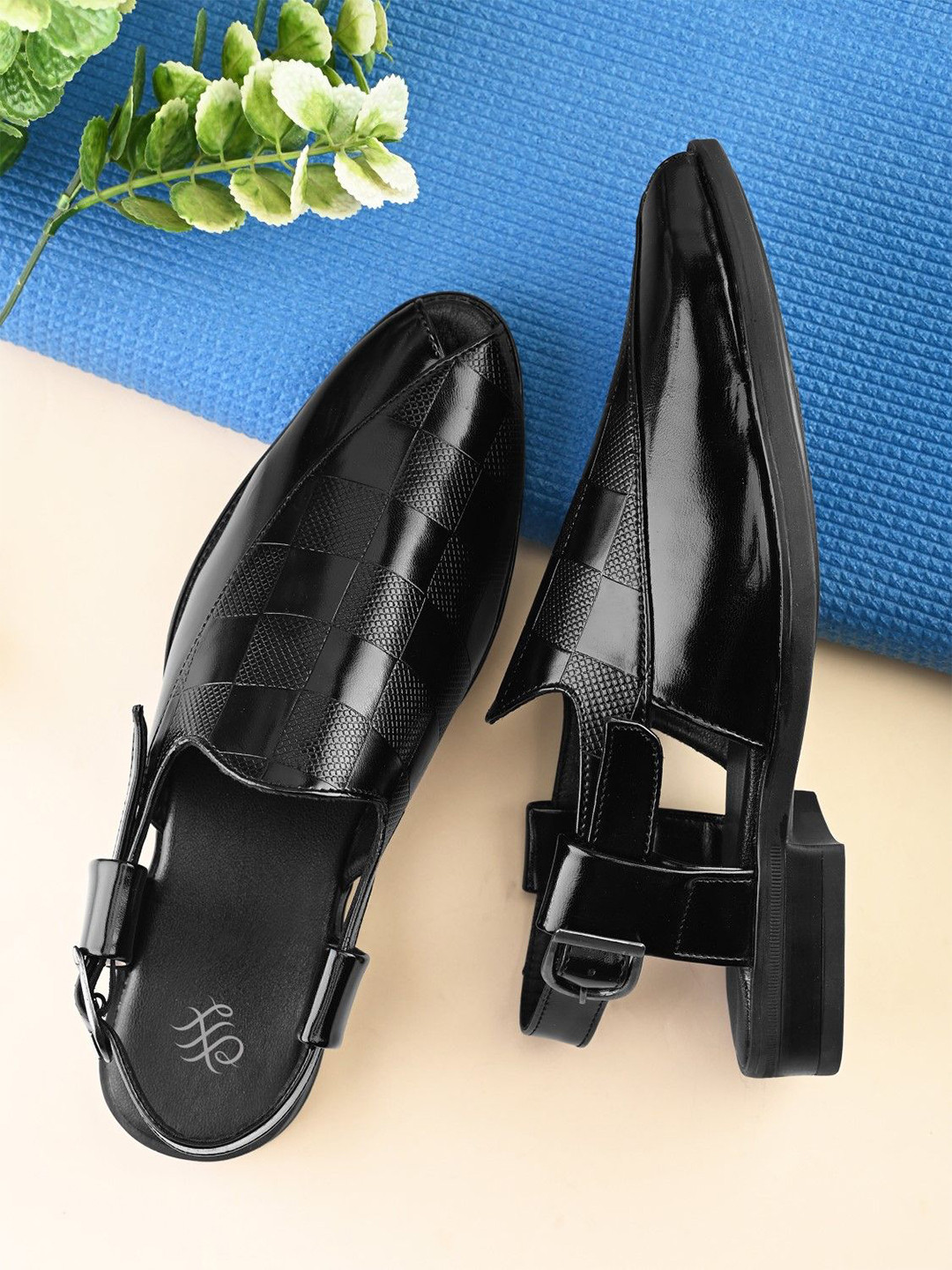 House of Pataudi Men Peshawari Shoe Styles Sandals