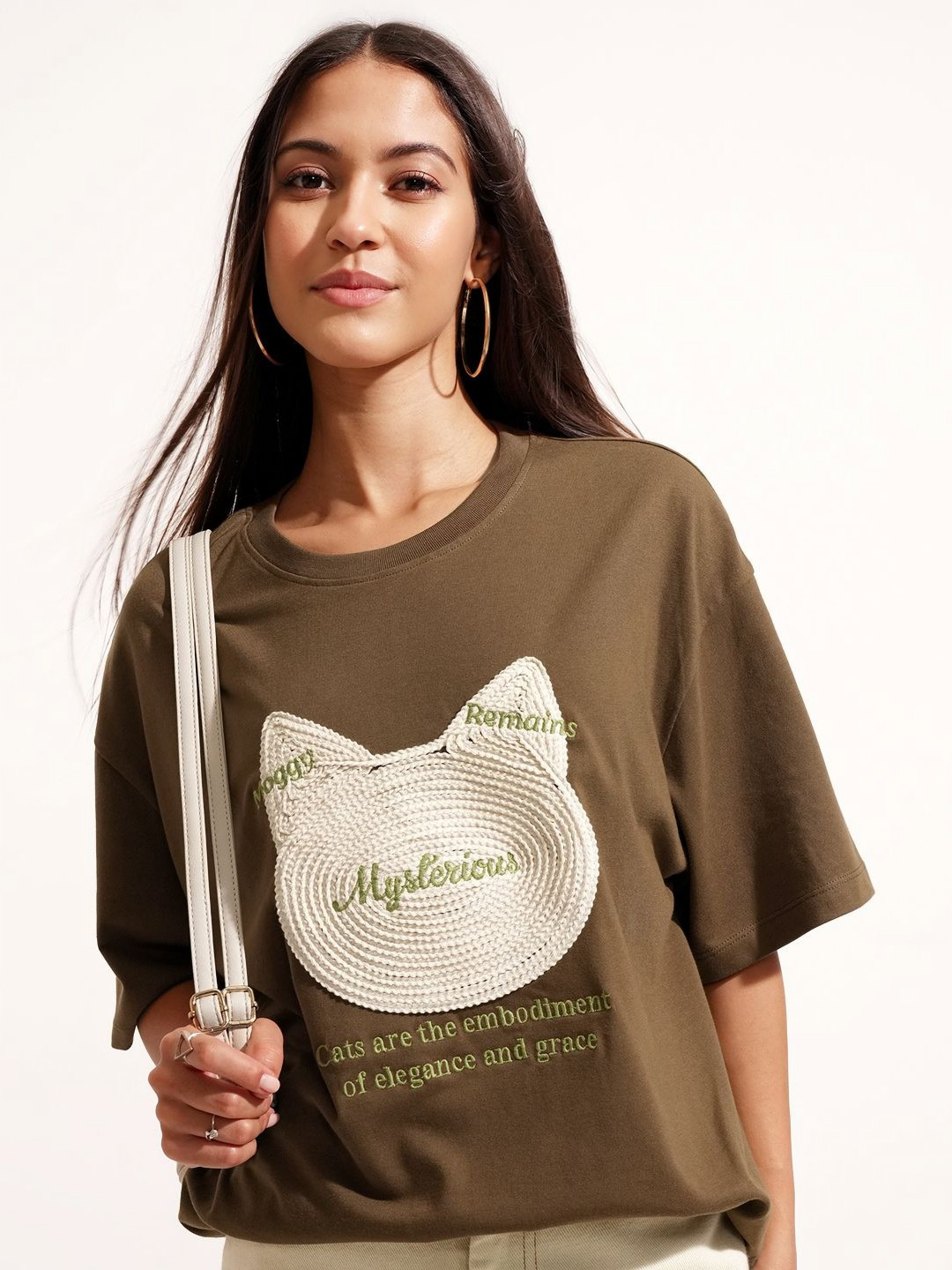 Street By Tokyo Talkies Cat Embroidered Drop-Shoulder Sleeves Oversized T-shirt