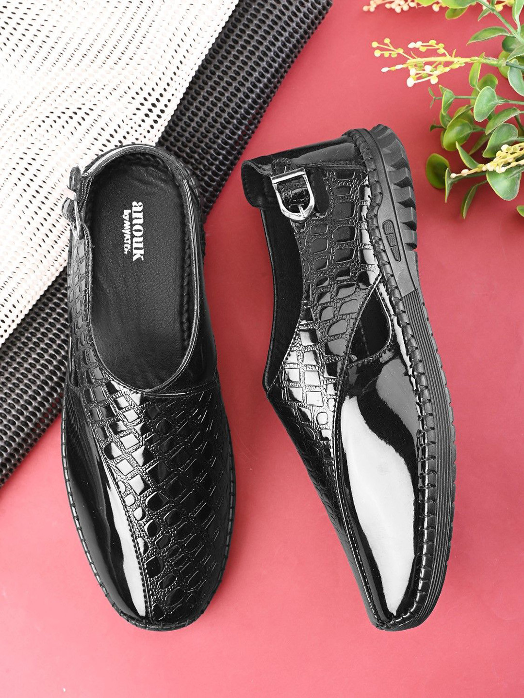 Anouk Men Textured Lightweight Espadrilles With Buckle