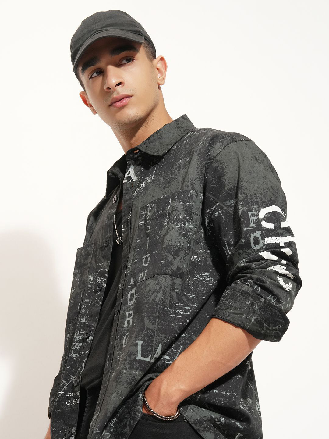 HIGHLANDER Men Oversized Fit Abstract Printed Spread Collar Cotton Casual Shirt