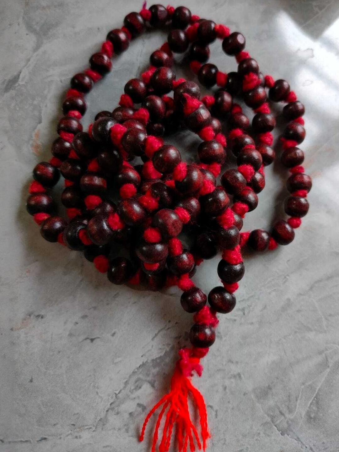 AURRA STORES Red Metal Necklace