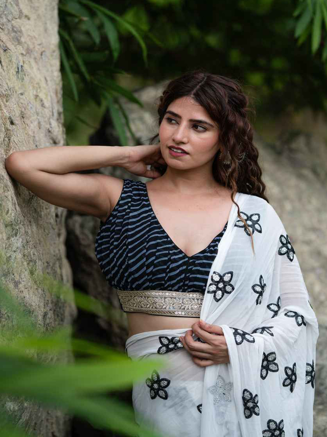 Amodini Designer Studio Lehriya Printed with Embroidered Saree Blouse