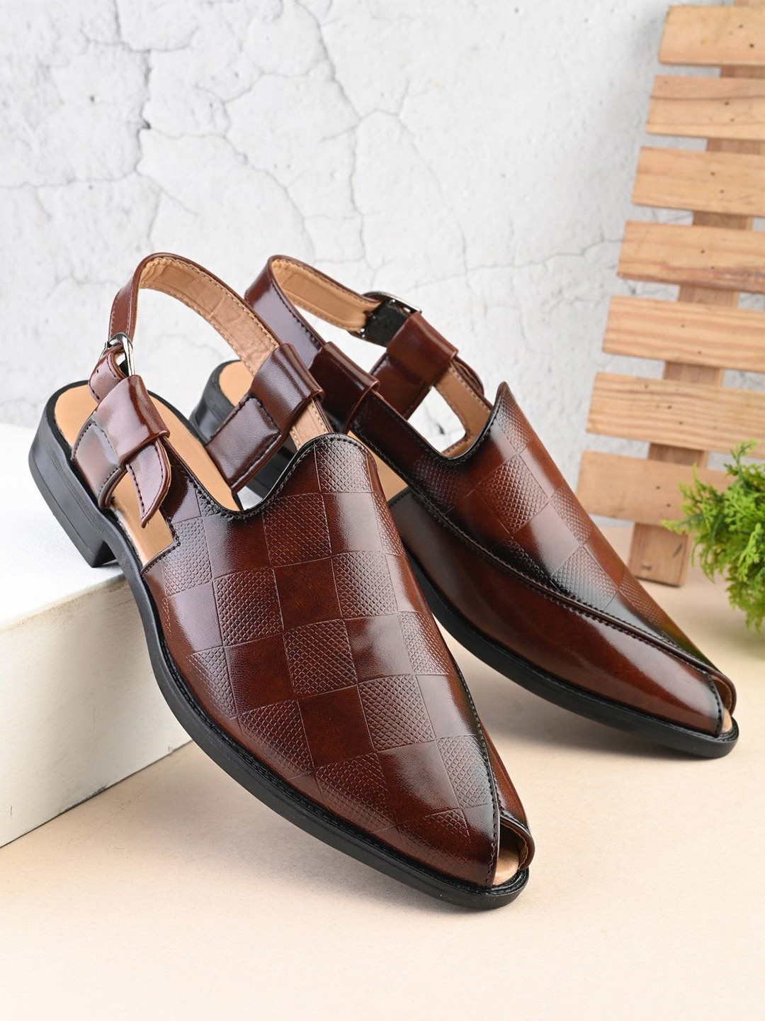 House of Pataudi Men Peshwari Shoe Style Sandals