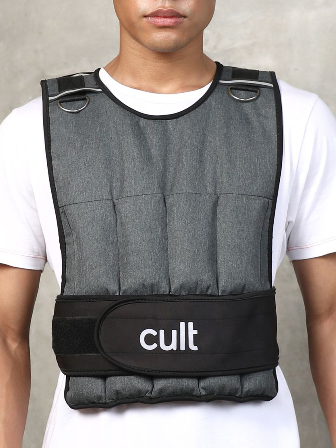 CULT Adjustable Weighted Vest Workout Accessories 7.5 kg