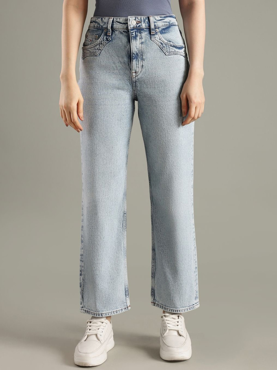 Tommy Hilfiger Europe Women Straight Fit High-Rise Light Fade Jeans