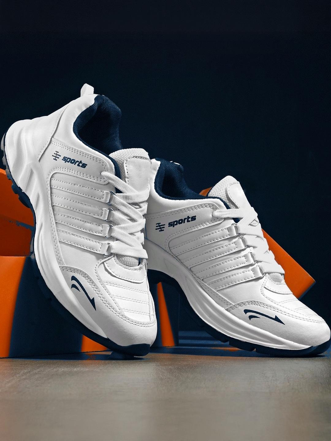 Free Kicks White Synthetic Leather Casual Shoes