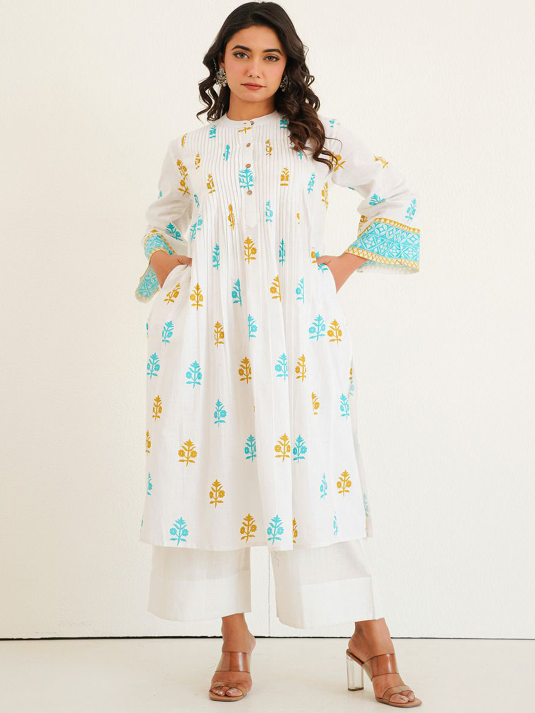 TARA-C-TARA Floral Printed Mandarin Collar A-Line Pure Cotton Kurta With Trousers