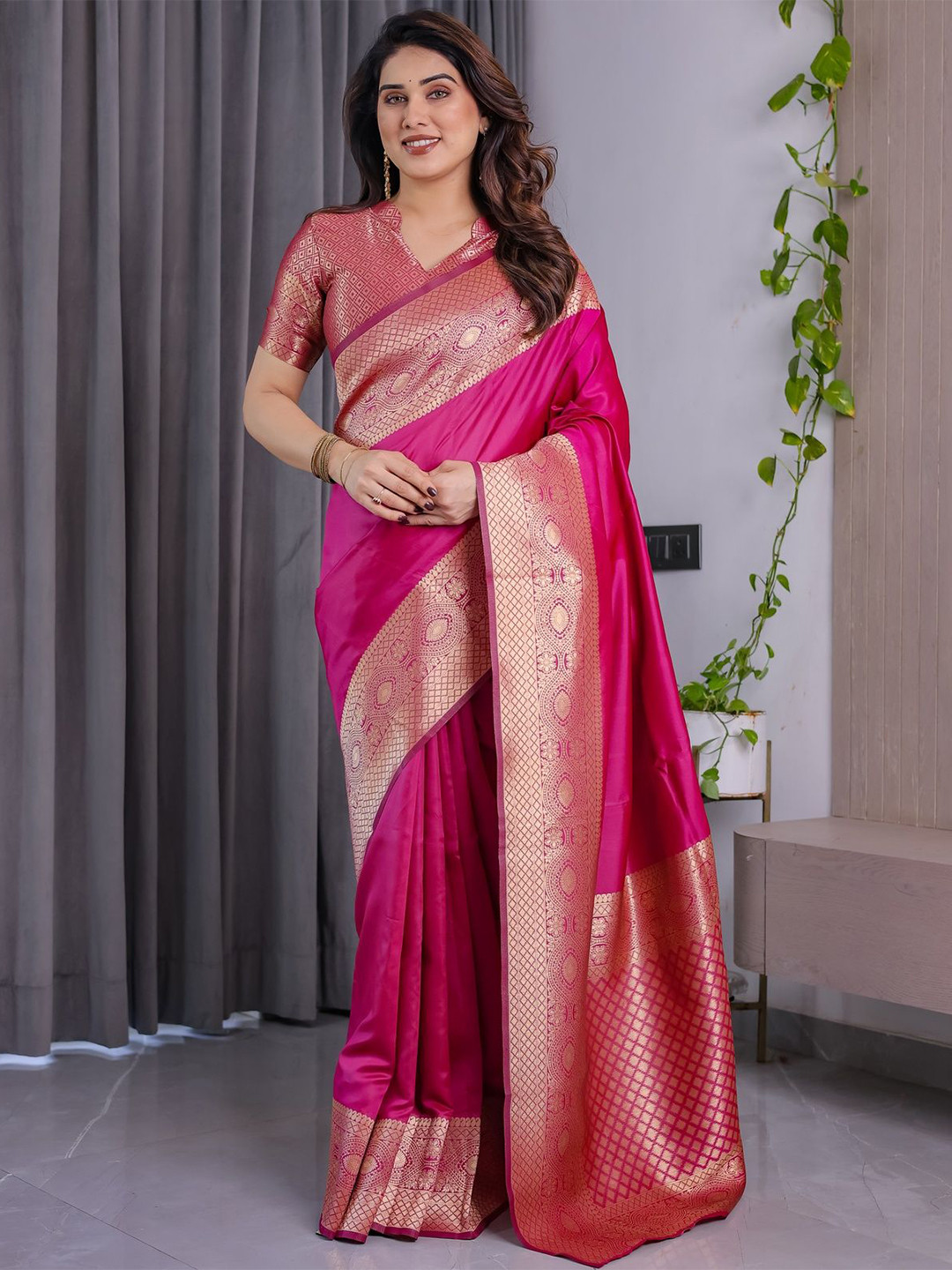 ALMAARI FASHION Woven Design Zari Kanjeevaram Saree
