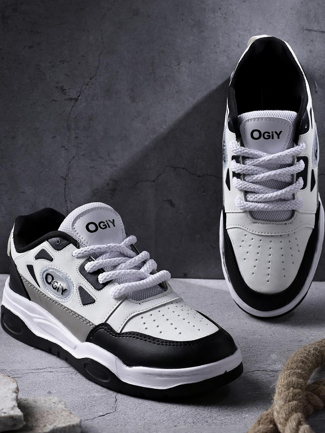 Free Kicks White Synthetic Leather Casual Shoes