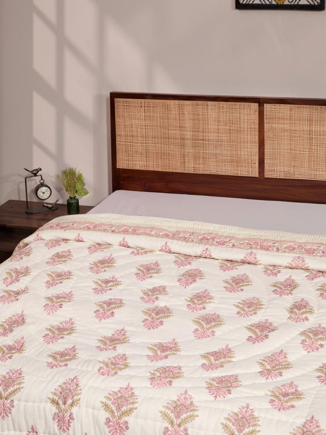 Fabindia Jarul White & Pink Floral Printed AC Room 350 GSM Cotton Double Bed Quilt