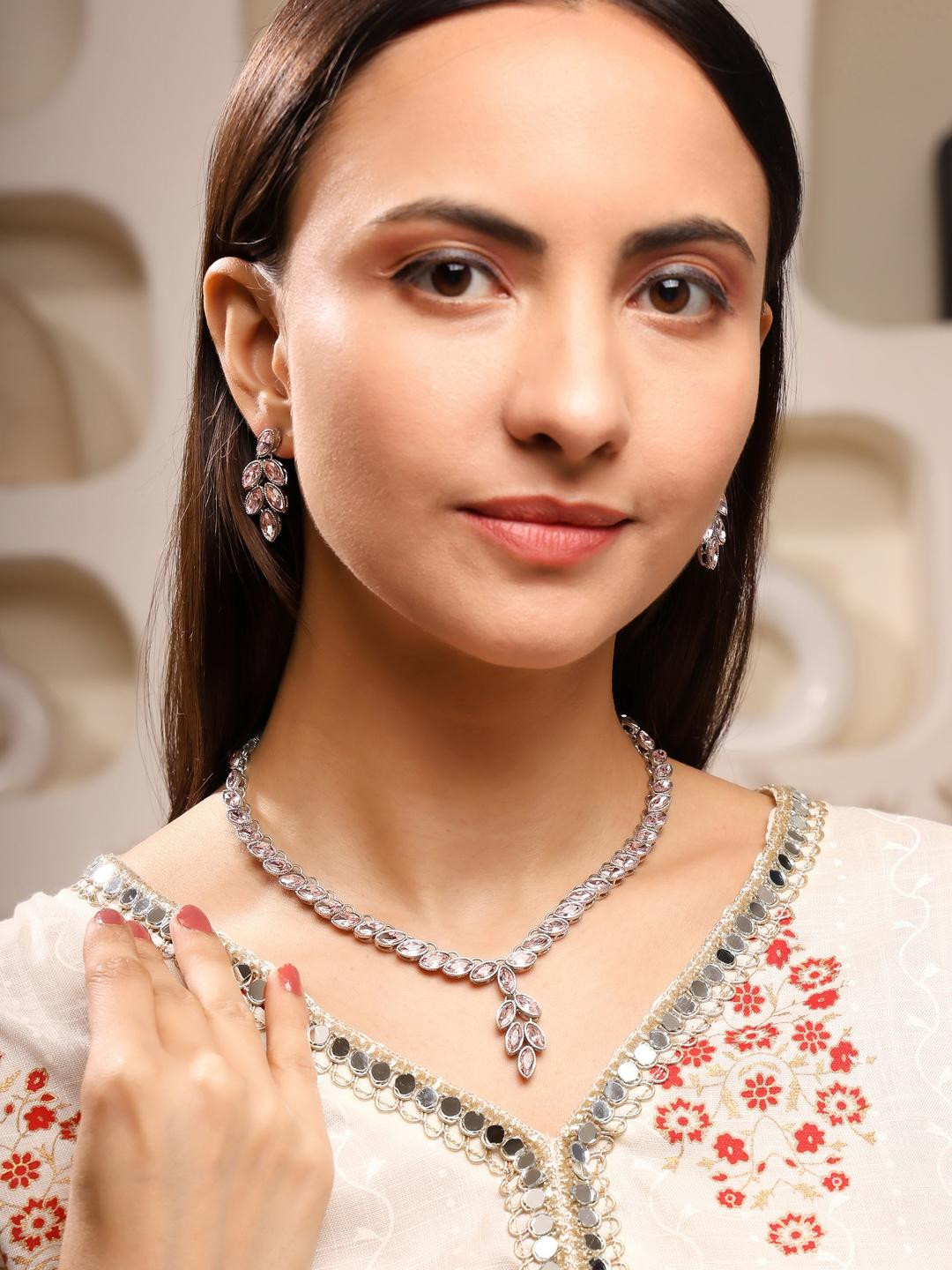 EIT Collection Peach Alloy Necklace