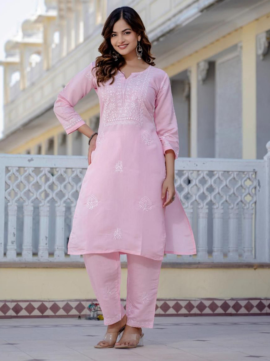 Tilton Women Ethnic Motifs Embroidered Straight Kurta With Trouser