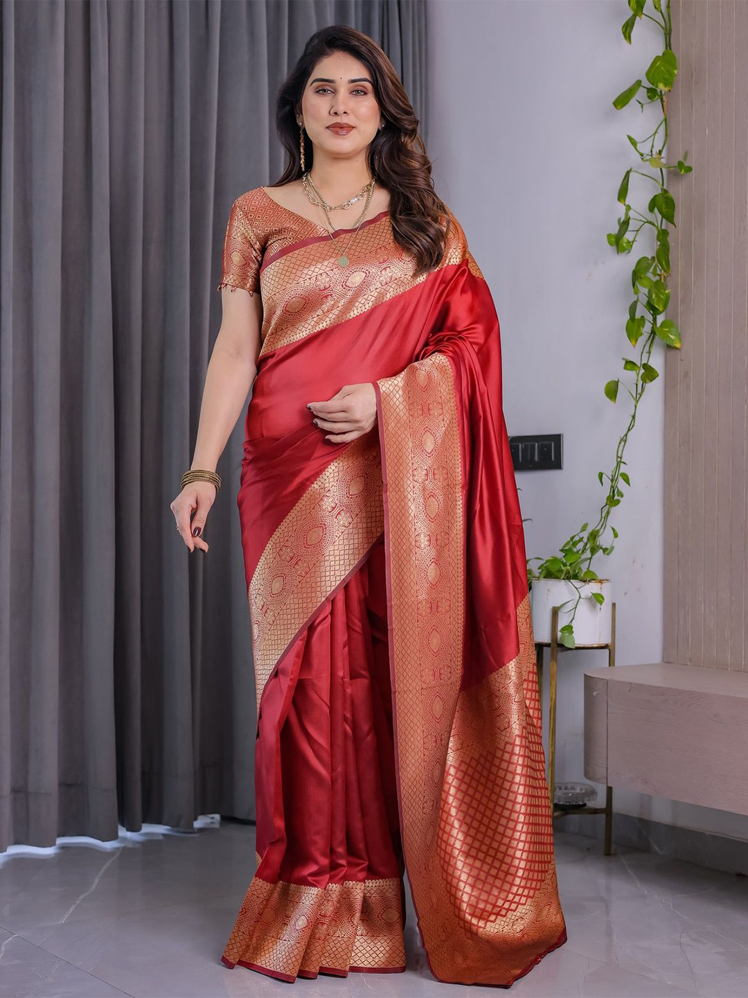 ALMAARI FASHION Woven Design Kanjeevaram Saree