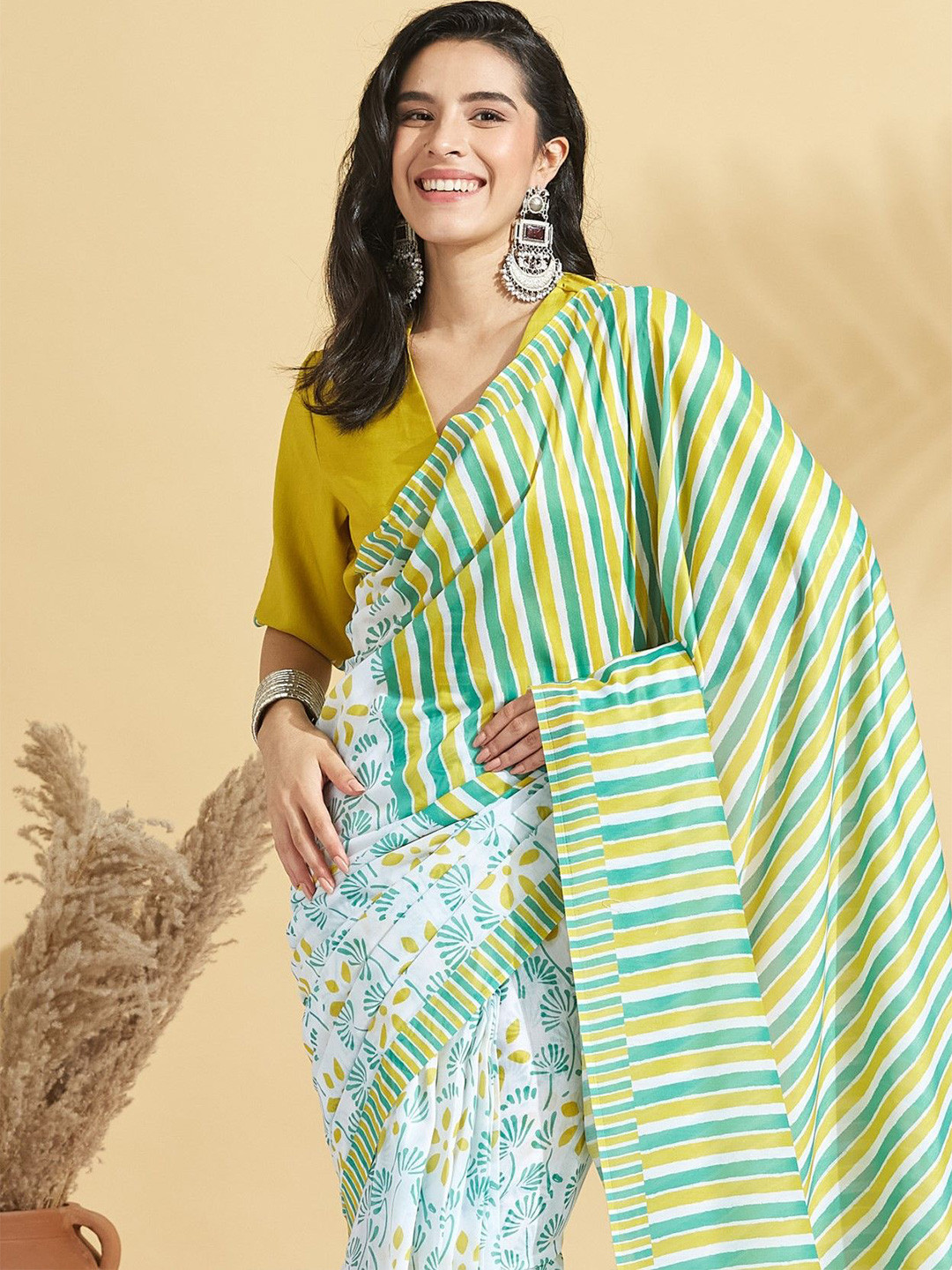 RACHNA Digital Stripe Prints Soft Cotton Ikat Saree