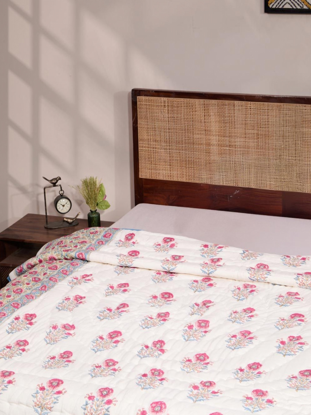 Fabindia Ishin Pink & White Floral Printed AC Room 350 GSM Cotton Single Bed Quilt