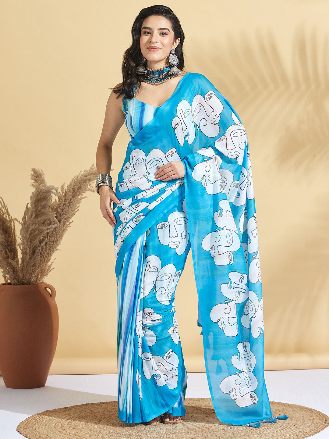 RACHNA Digital Face Printed Saree With Blouse Piece