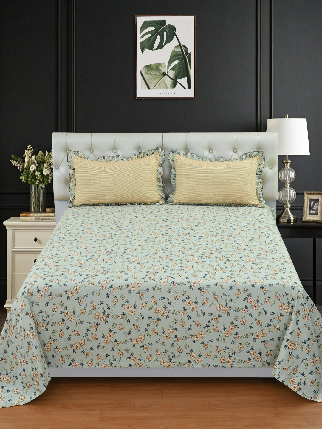BREVARD White & Beige Floral Printed 210 TC King Bedsheet with 2 Pillow Covers 2.7m x2.7m