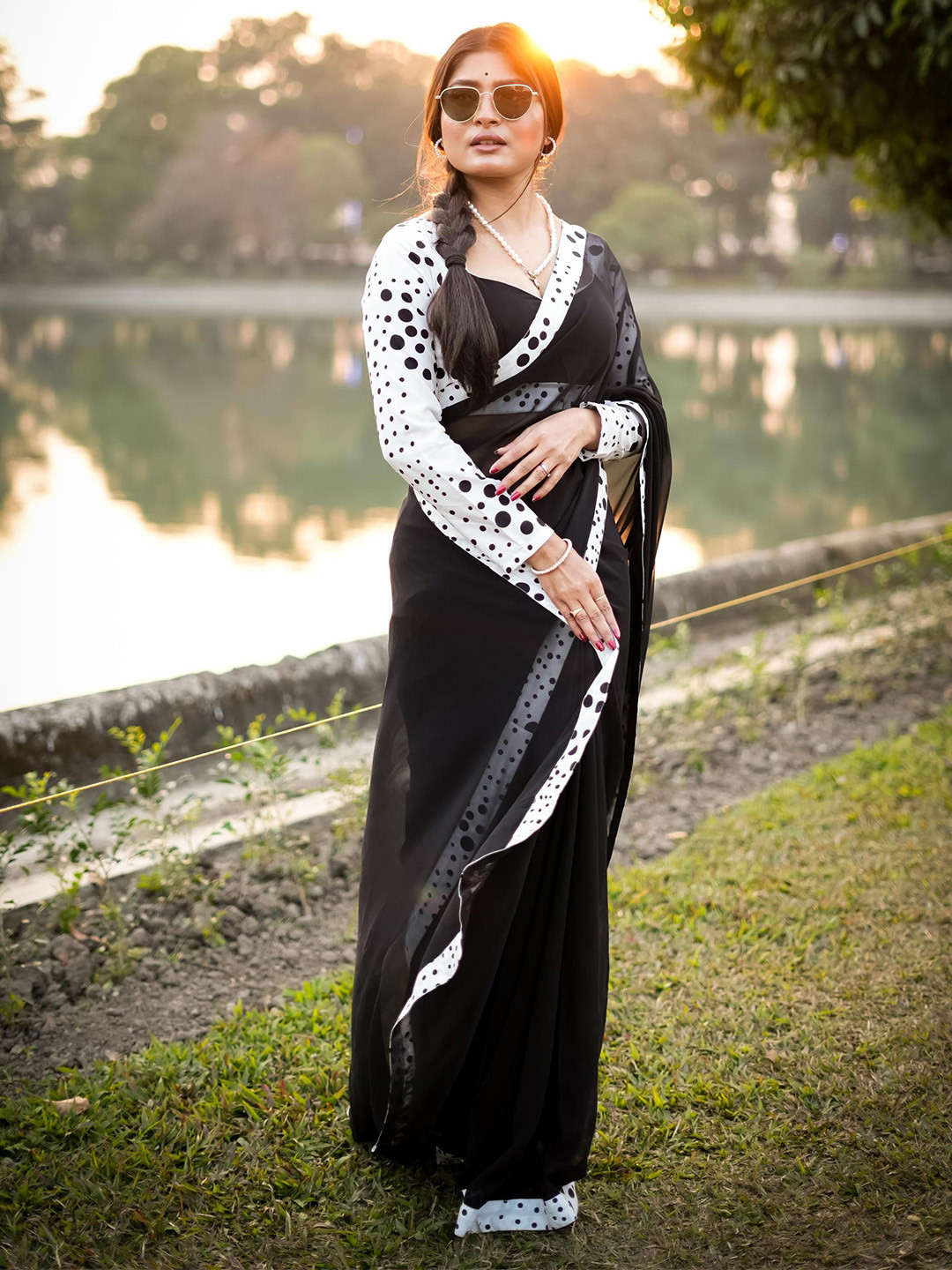 FFI Women Pure Georgette Black Saree with Printed Border