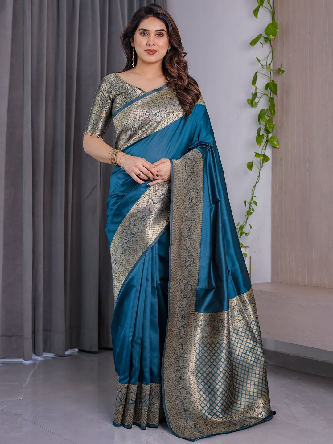 ALMAARI FASHION Zari Weaving Border Kanjeevaram Saree