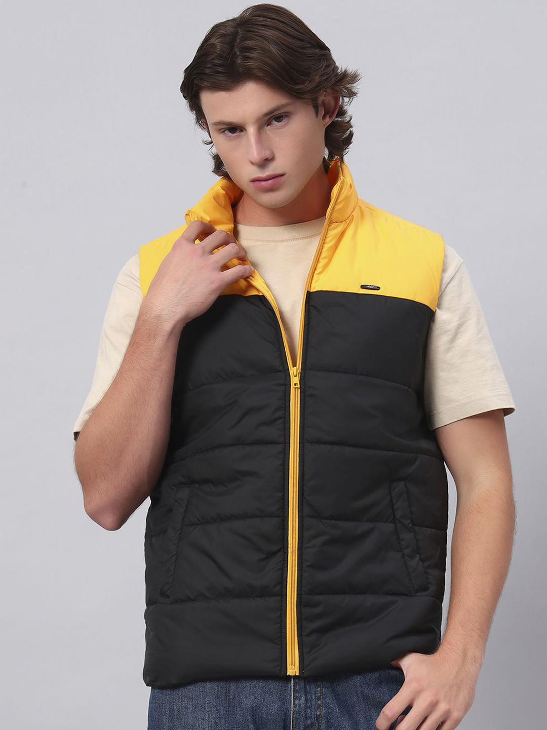 AR-FIT Mock Collar Sleeveless Lightweight Rapid-Dry Bomber Jacket