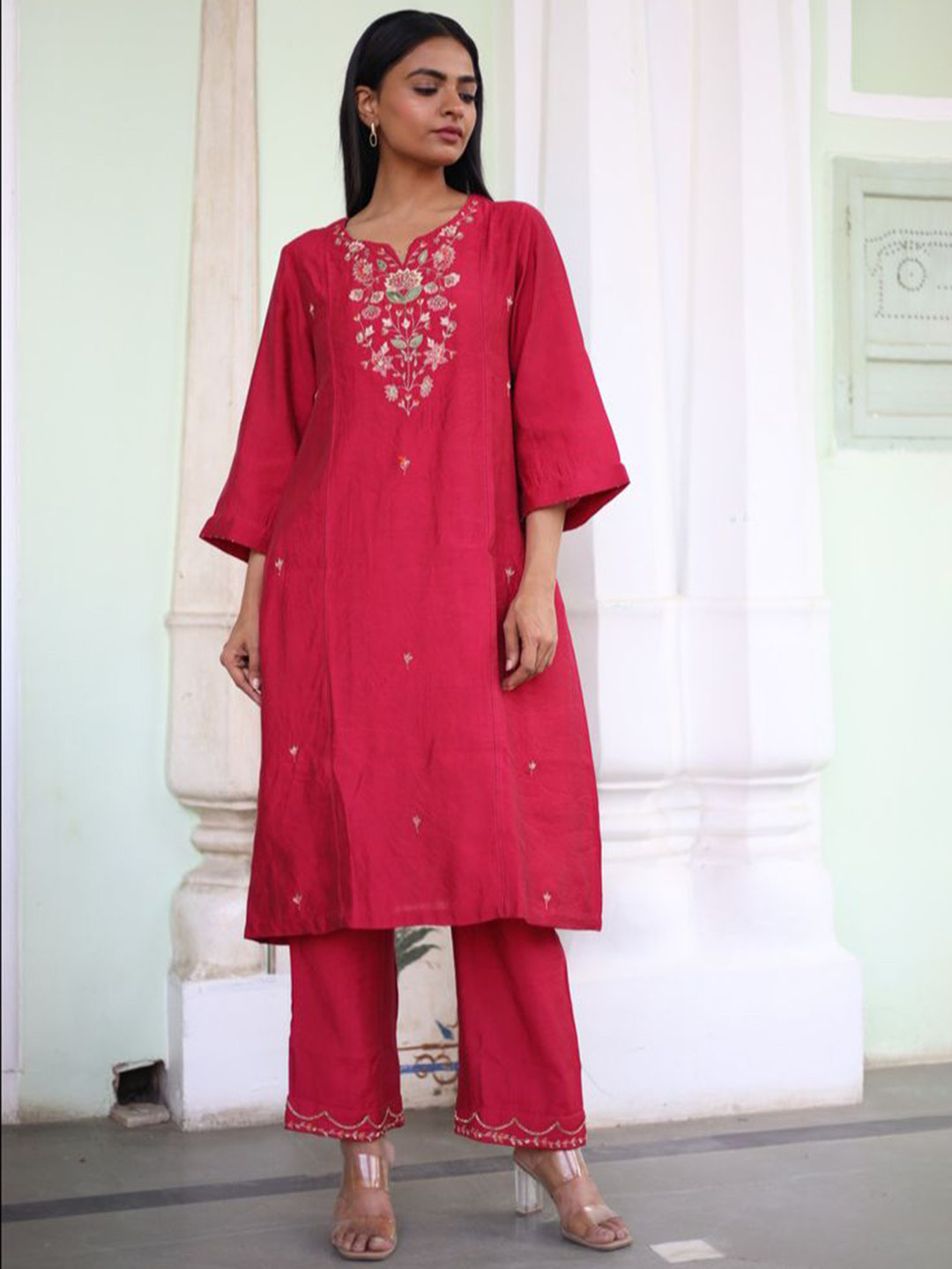 TATWA DESIGNS Floral Bouquet Embroidered Thread Work Chanderi Silk Kurta With Trousers