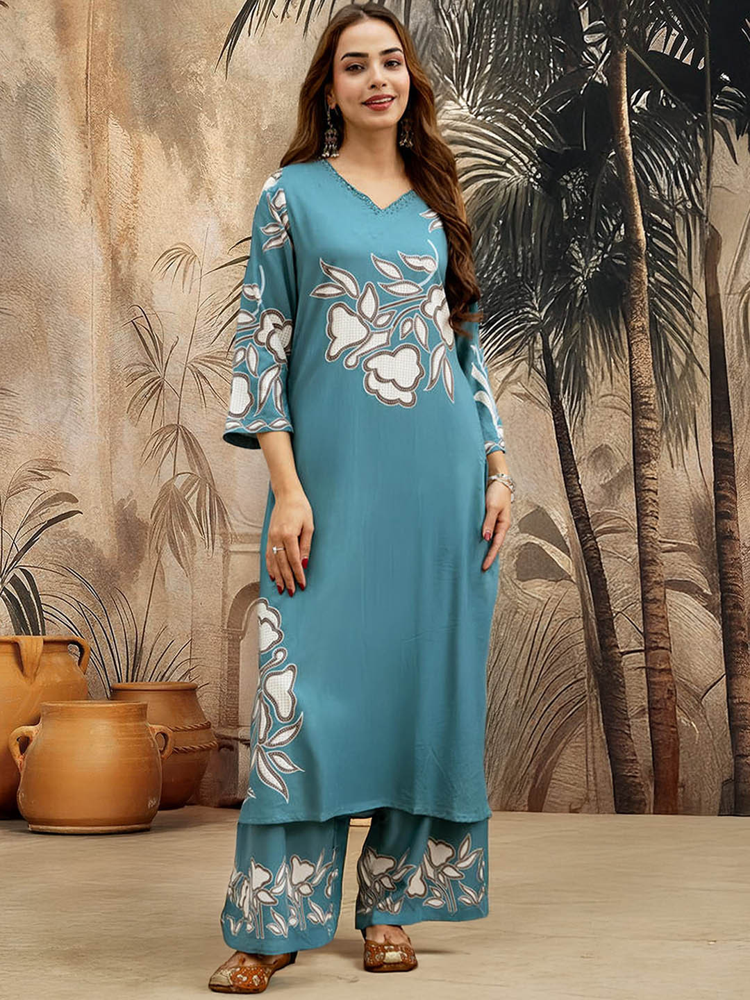 Sangria Women Floral Printed Kurta with Palazzo
