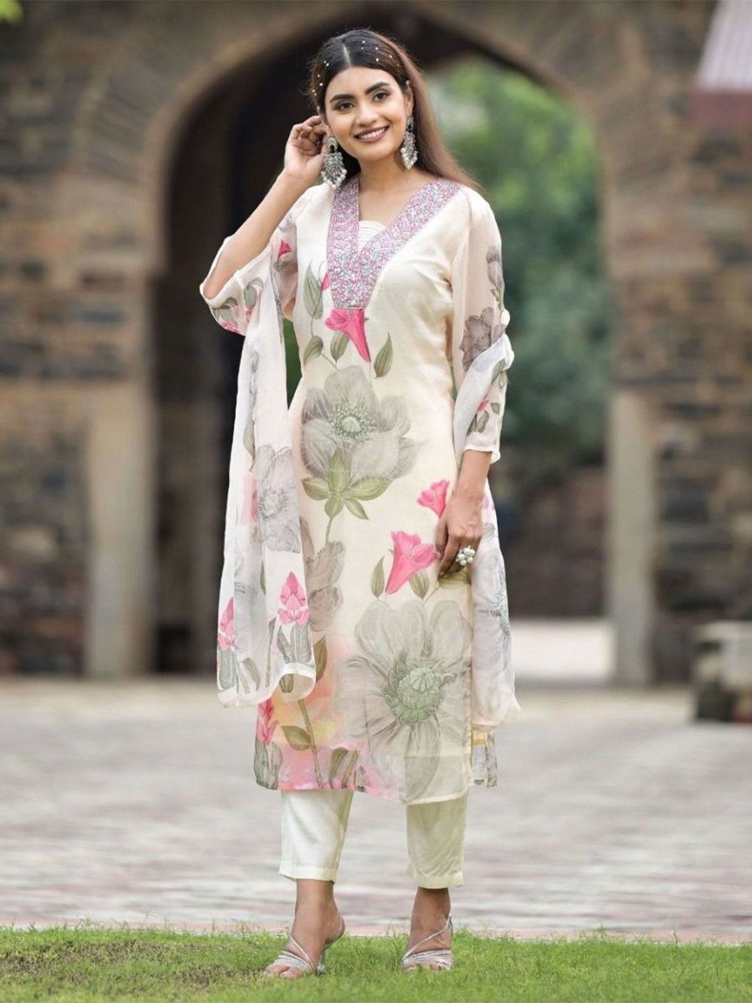 FOXENT Printed Pure Cotton Kurta With Trousers & Dupatta