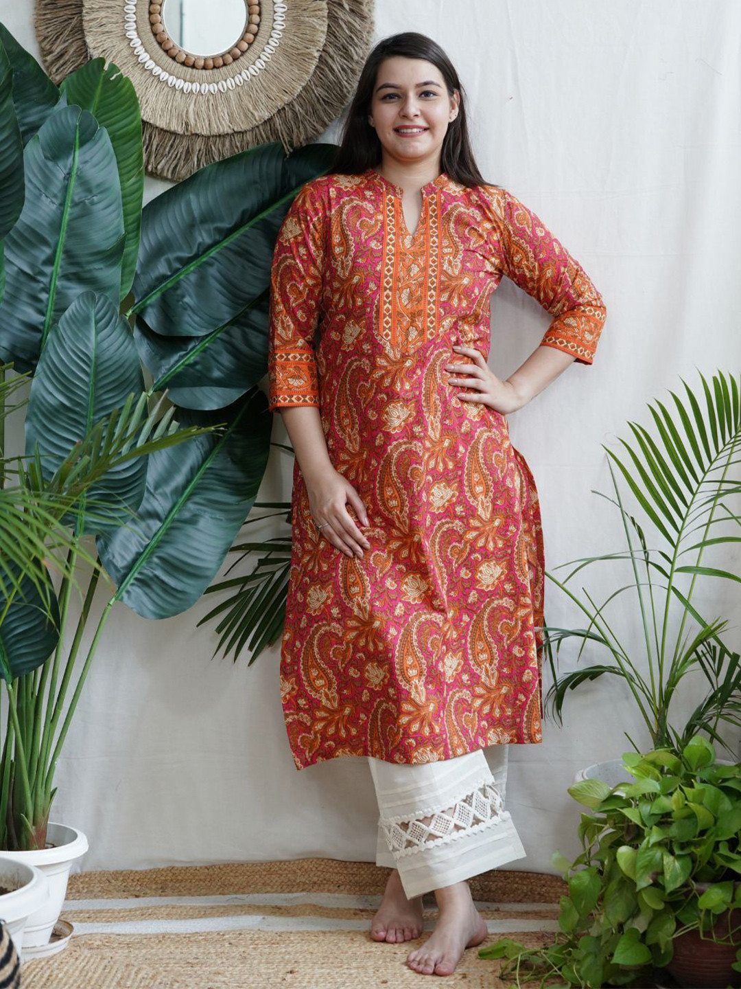 Sanskritam Women Floral Printed Mirror Work Kurta