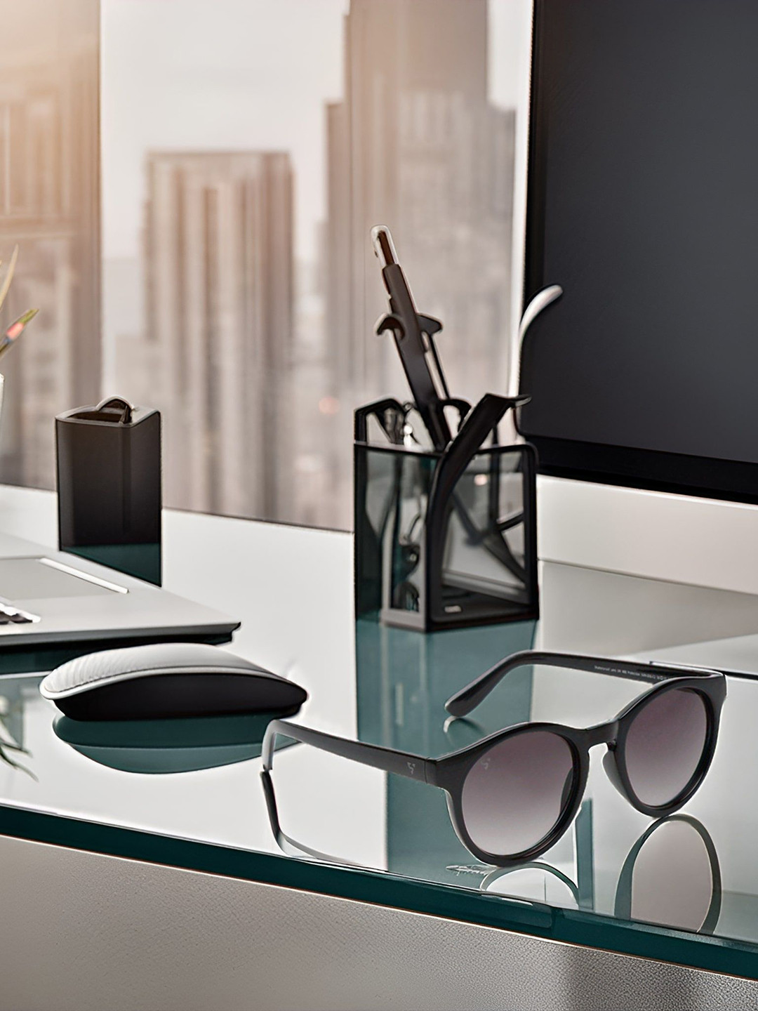 SUNNIES Unisex Round Sunglasses With UV Protected Lens SNS-016-C2(H)-Gradient.Grey