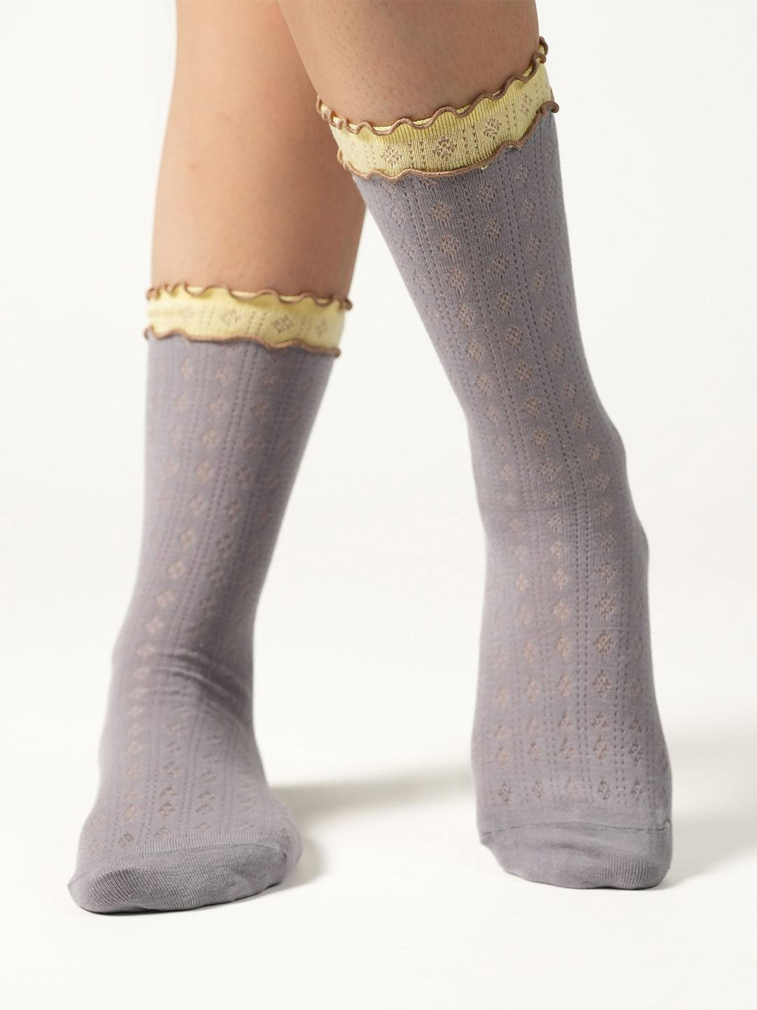 Theater Women Swift Twirls Lavender Socks