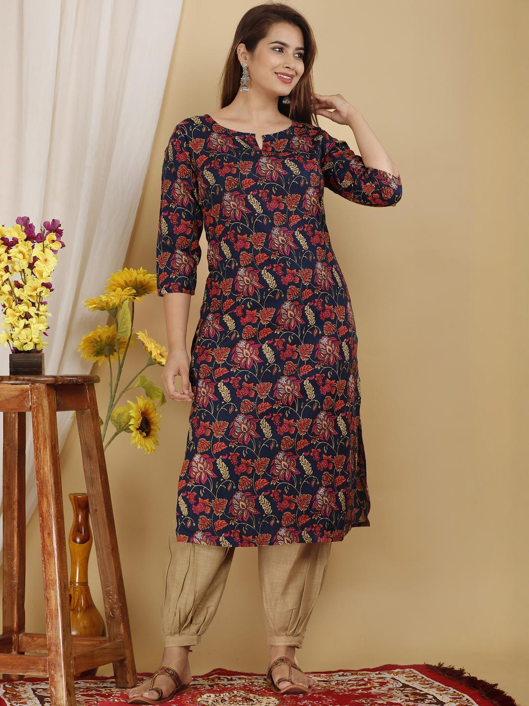 VIPY HANGER Women Cotton Blend Kurta Sets