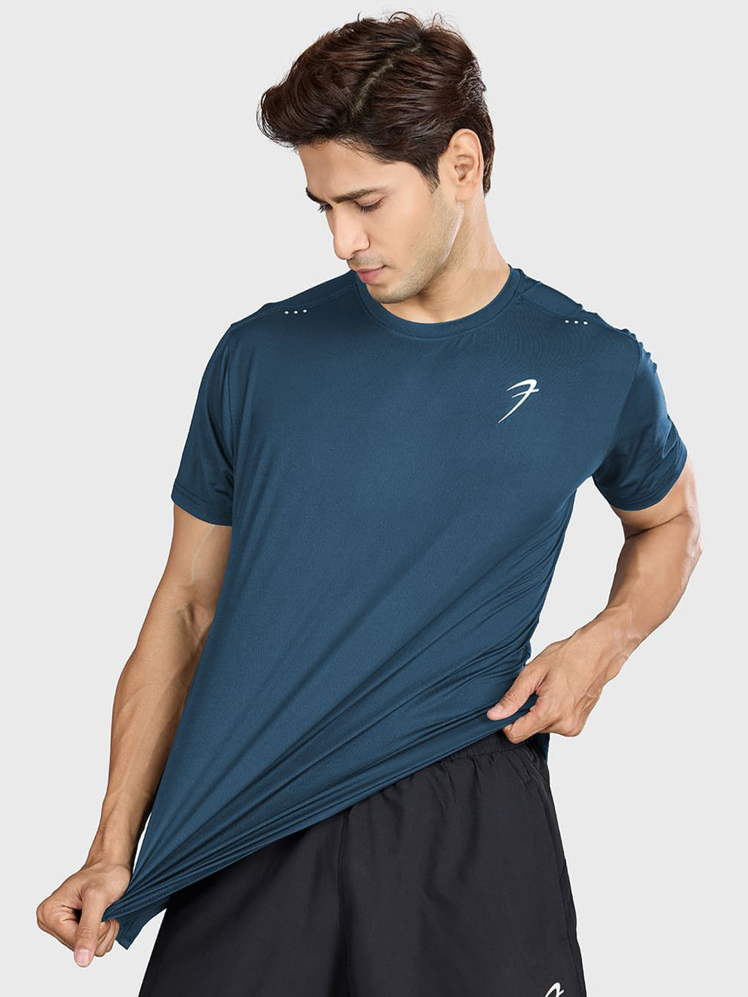 FUAARK Slim Fit Short Sleeves Anti Odour T-shirt