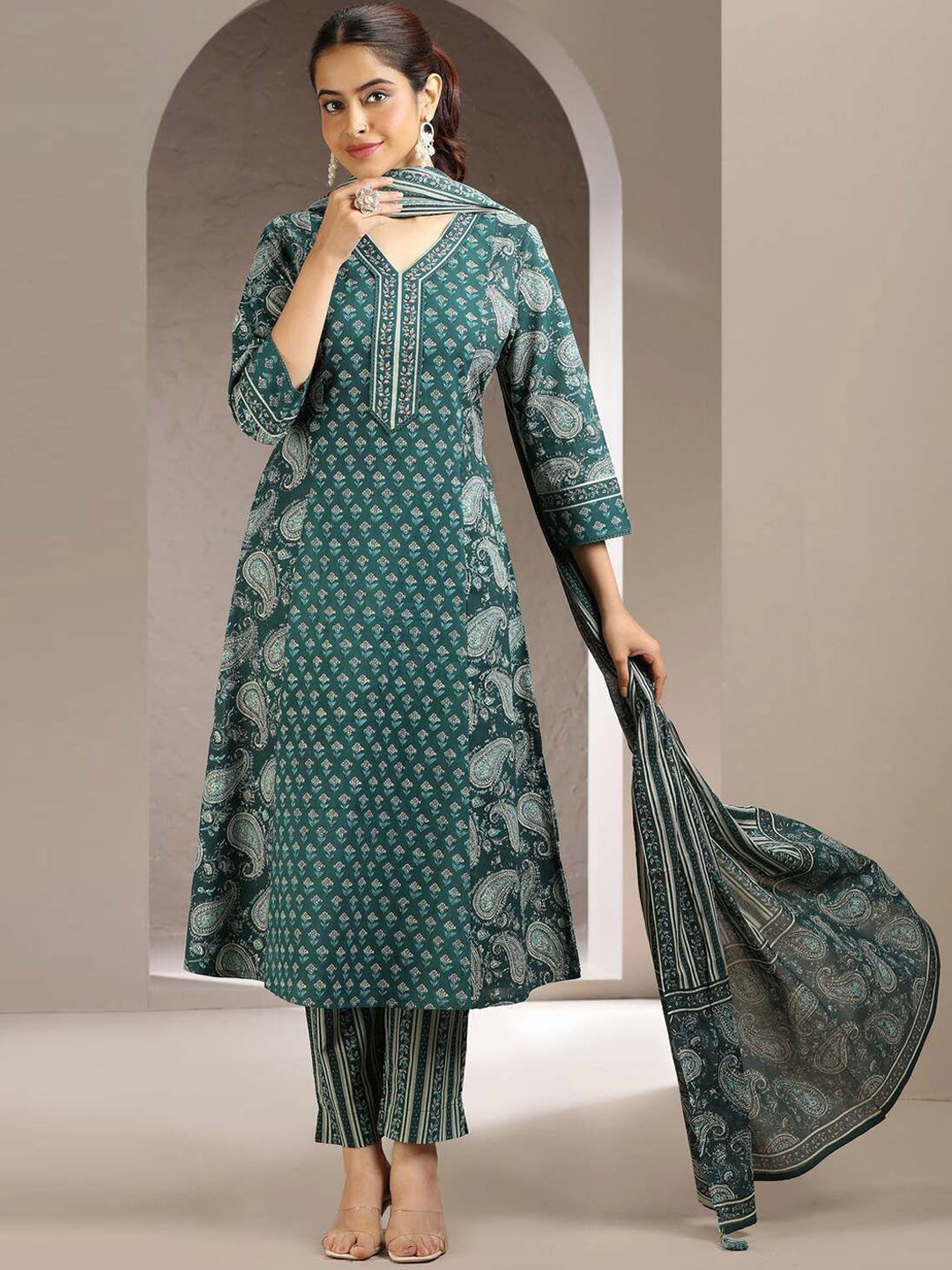 COTTON CULTURE Women Jaipuri Cotton A Line Printed Kurta Pant and Dupatta Set