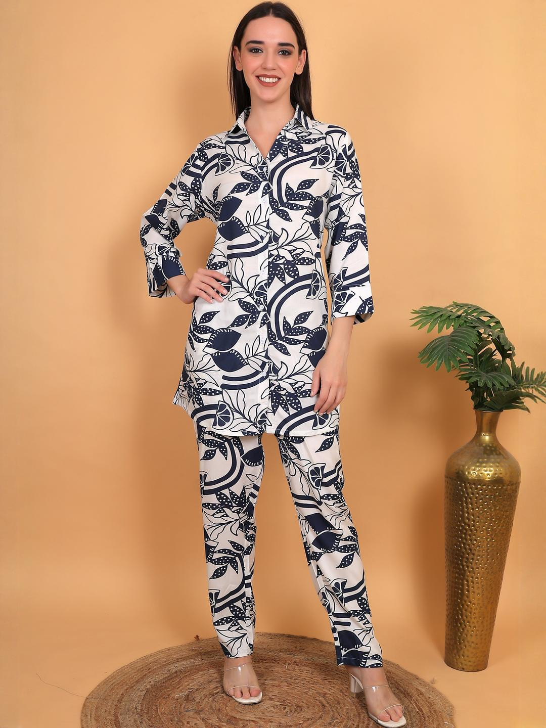 Love Maker Women Printed Shirt Collar Co-ord Set