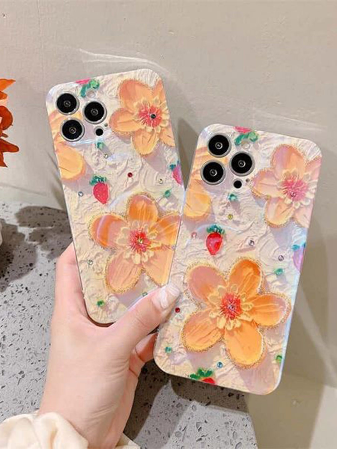 CASE CREATION Women Floral Printed iPhone 14 Back Case Mobile Accessories