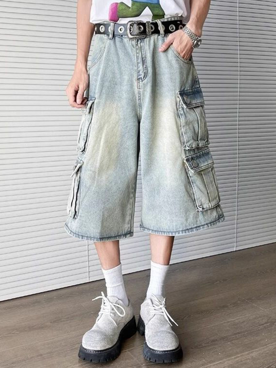 StyleCast x Revolte Men Loose Fit Washed Cargo Jorts