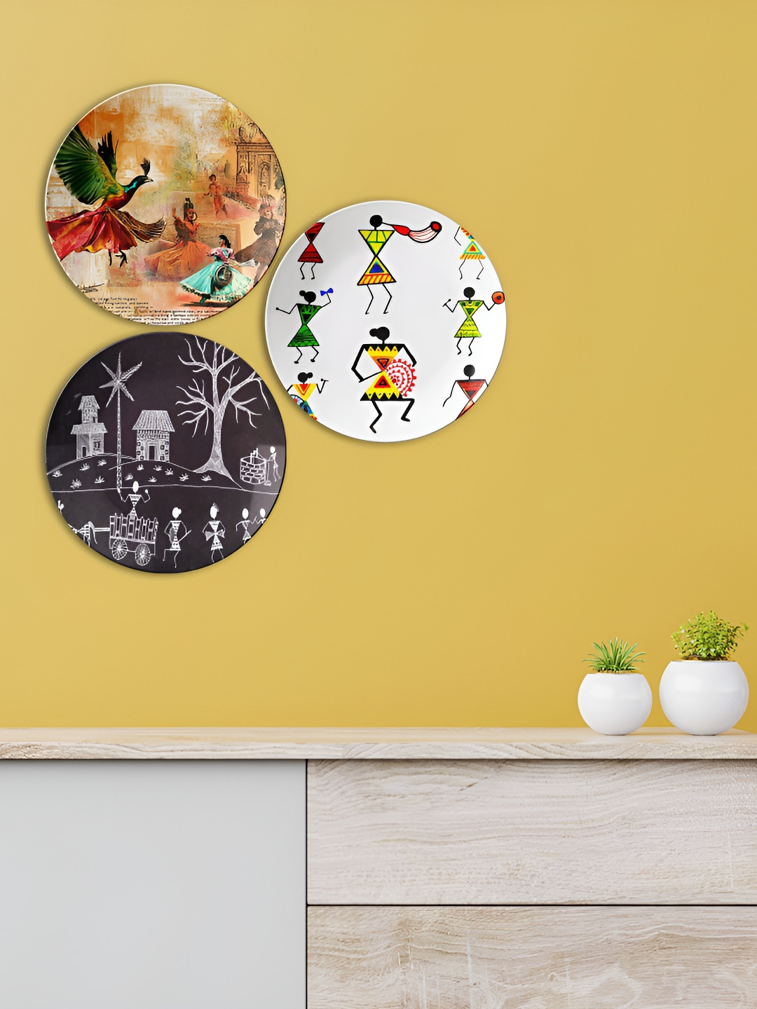 THE QUIRKY HOME Royal Elephant Medallions Ceramic Glossy 3Pcs Wall Plates-10In