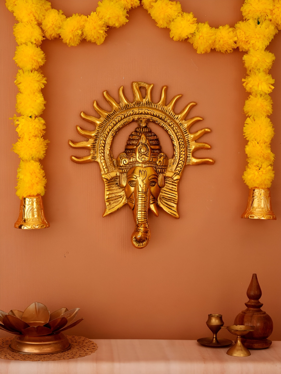 Homspurts Divine Surya Chakra Ganesha Statue Metal Glossy Spiritual Wall Decor-7.9In